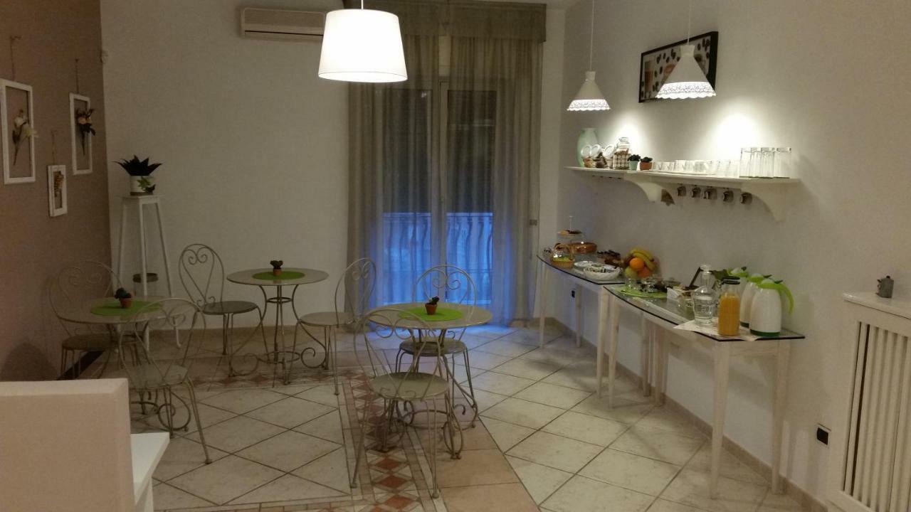 B&B Aminei Metrò Napoli Exterior foto