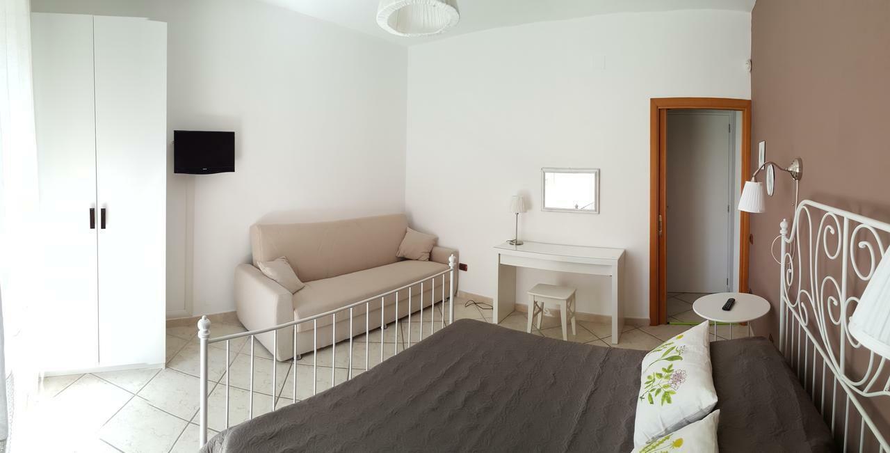 B&B Aminei Metrò Napoli Exterior foto